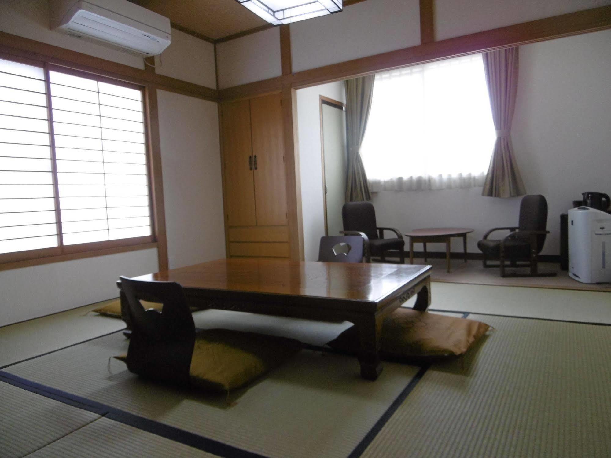 Hotel Togariishi Чино Екстериор снимка